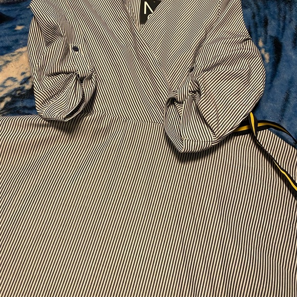 Blue and white stripe dress with a belt - Picture 3 of 6
